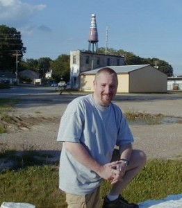 Scott at the World's Largest Catsup Bottle